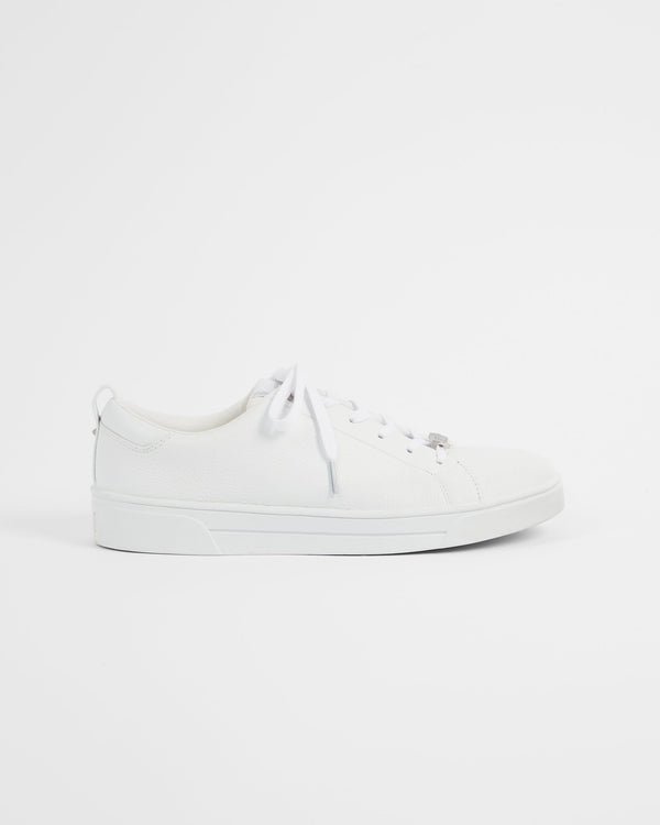 <P>Branded Leather Trainer</P>
<P><Span>Looking For A Stylish-Yet-Practical Trainer For Your Off-Duty Repertoire? Say Teda...